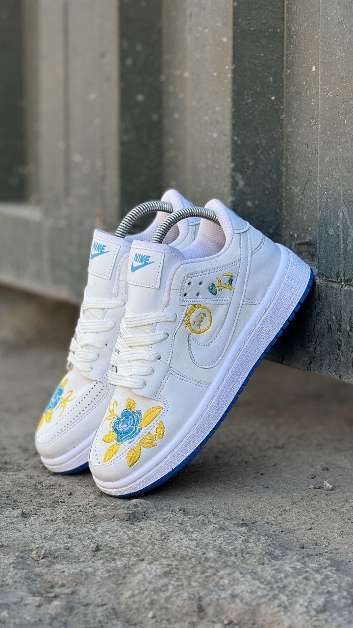 کتانی نایک گلدوزی زیره پیو